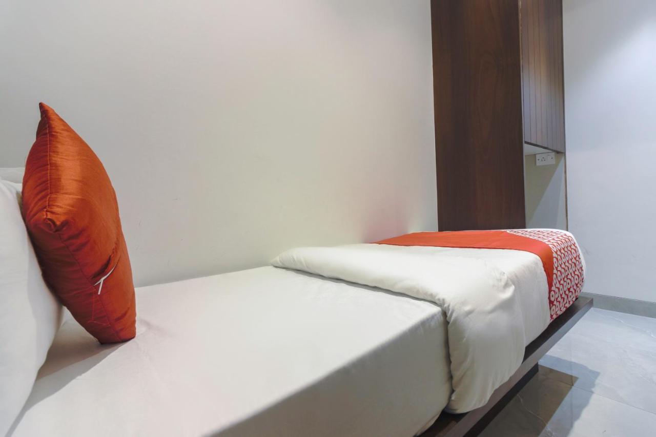 Hotel Flora Suites Mumbai Dış mekan fotoğraf