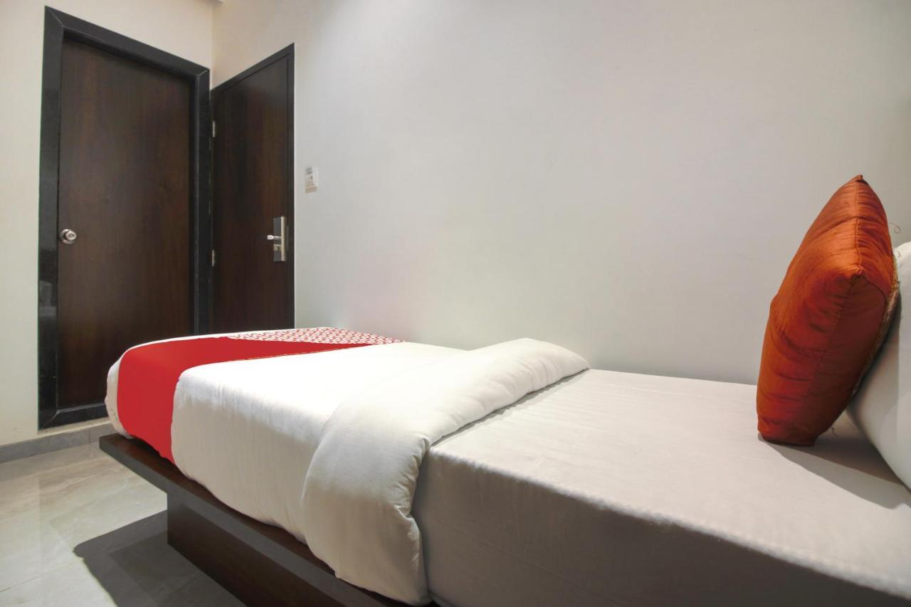 Hotel Flora Suites Mumbai Dış mekan fotoğraf