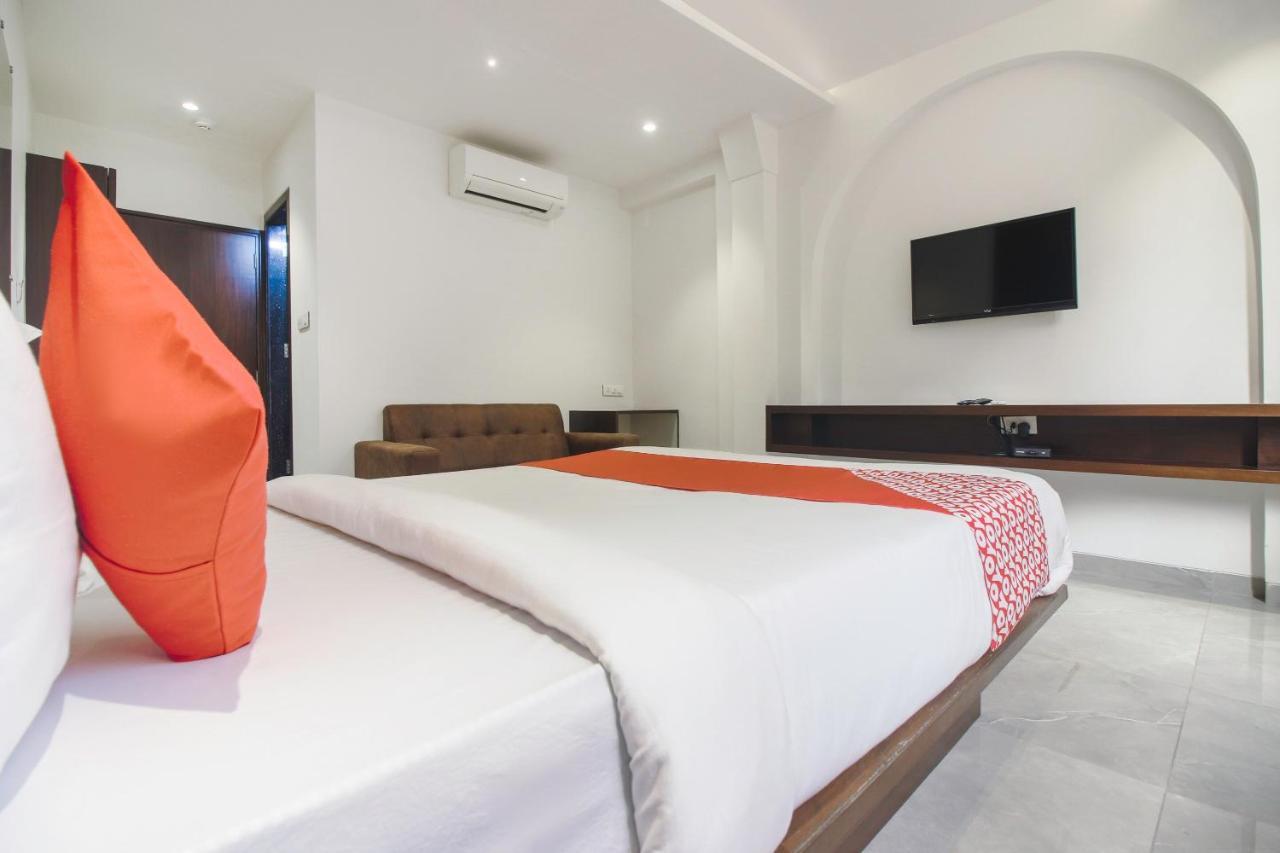 Hotel Flora Suites Mumbai Dış mekan fotoğraf