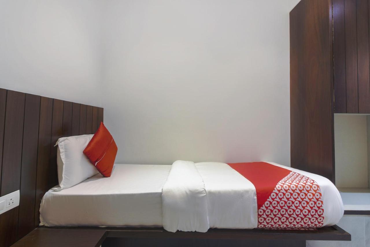 Hotel Flora Suites Mumbai Dış mekan fotoğraf