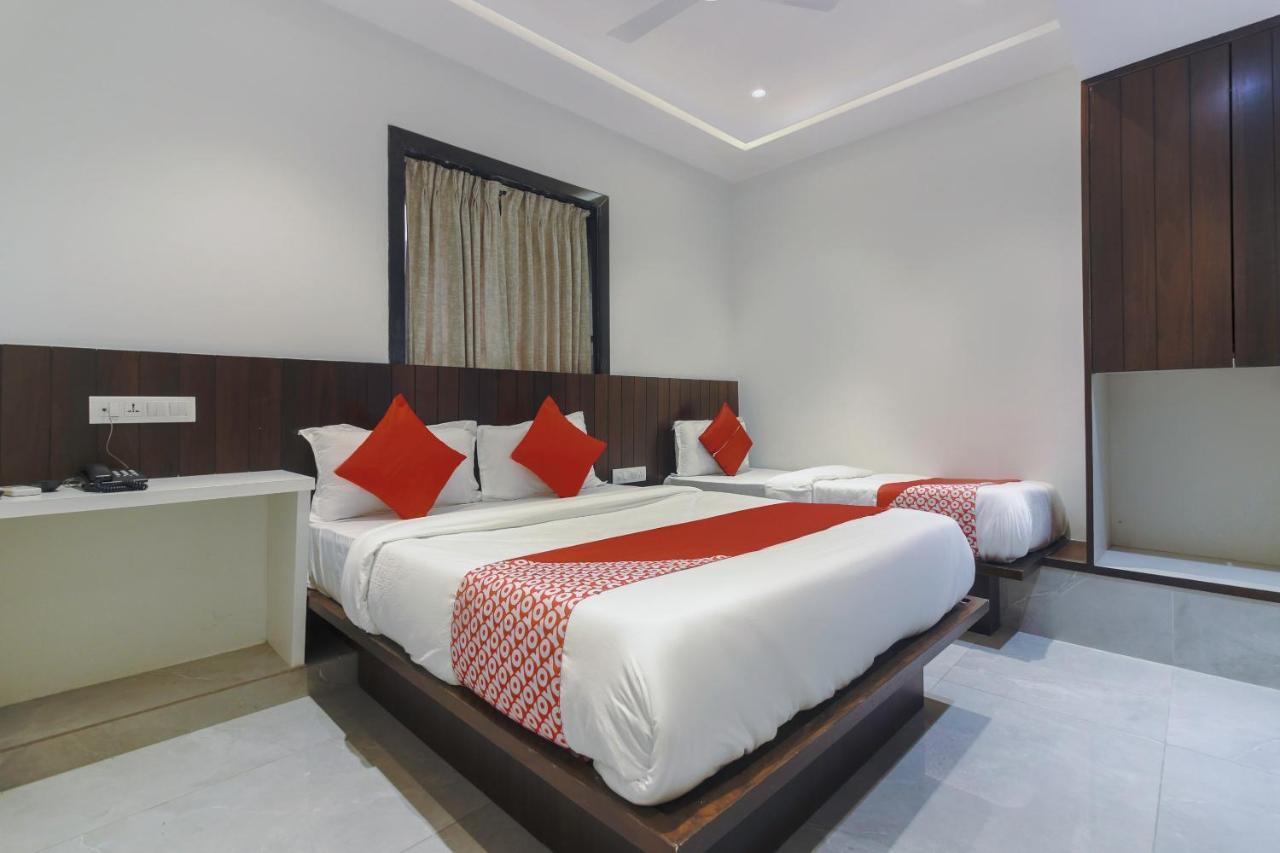 Hotel Flora Suites Mumbai Dış mekan fotoğraf