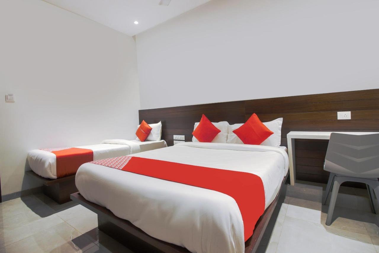 Hotel Flora Suites Mumbai Dış mekan fotoğraf