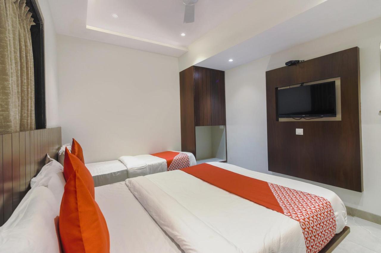 Hotel Flora Suites Mumbai Dış mekan fotoğraf