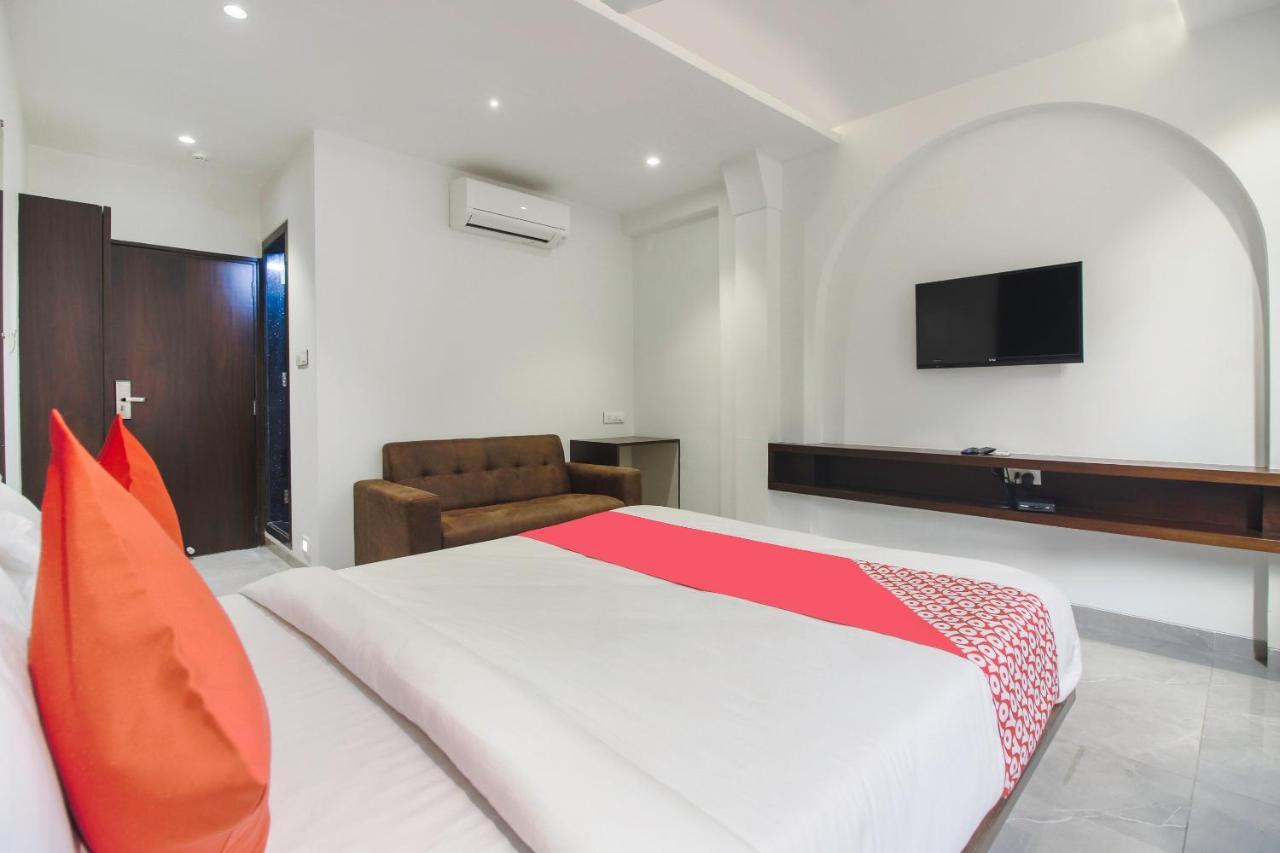 Hotel Flora Suites Mumbai Dış mekan fotoğraf